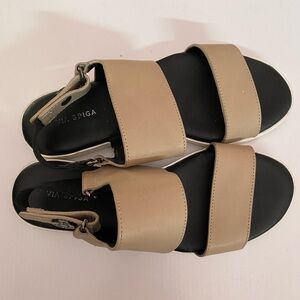 Via Spiga Taupe & Black Sandals